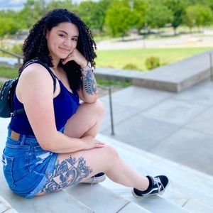 Meet your Posher, Lily